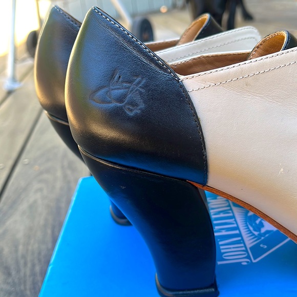 John Fluevog©️ black and white beautiful and COMFORTABLE heels. - Picture 8 of 13